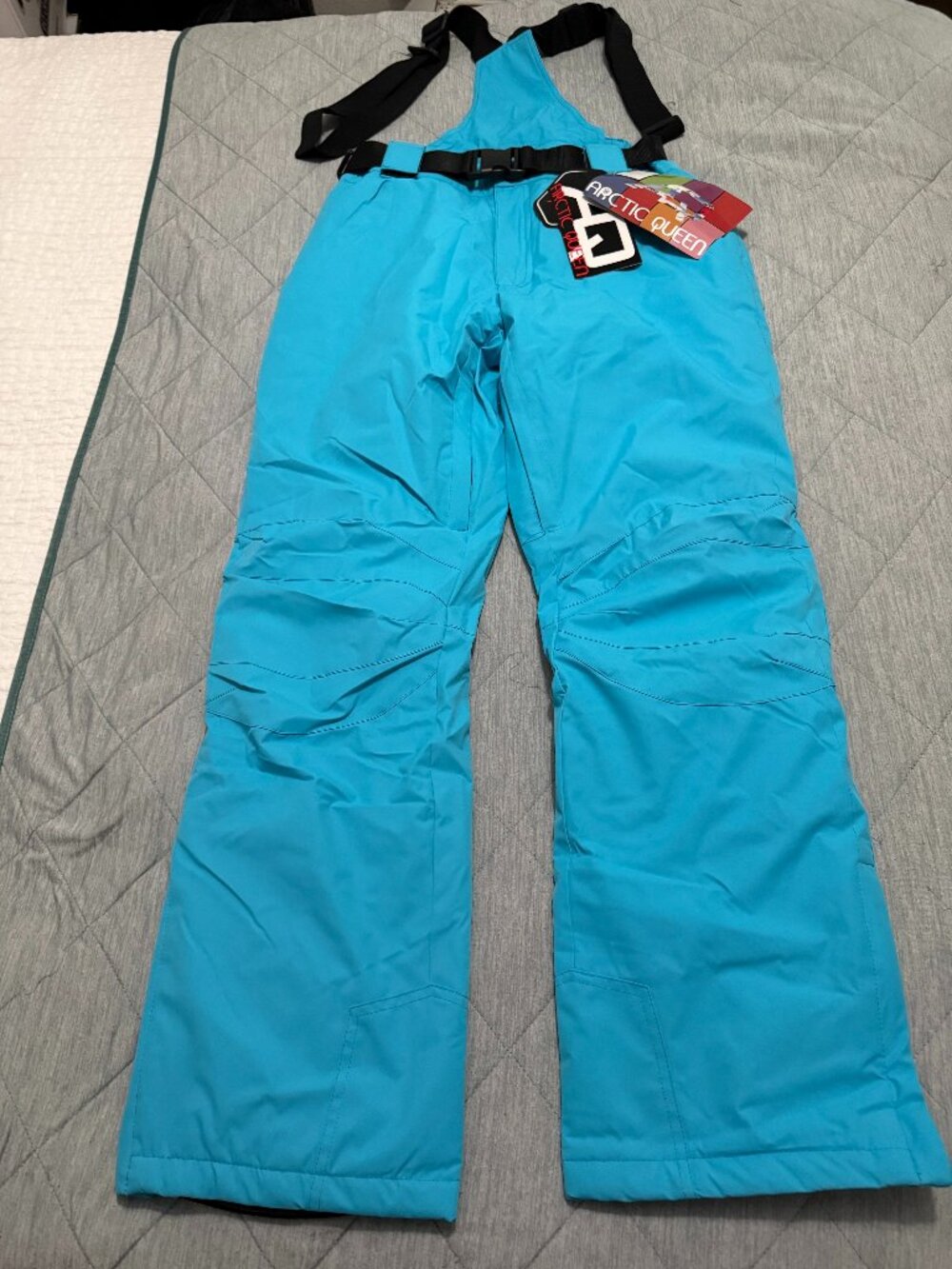 NWT Artic Queen Snow Pants with stylized Ski Bib